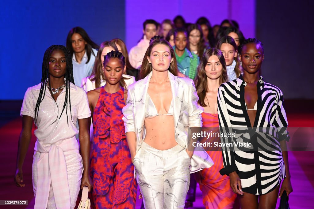 Brandon Maxwell - Runway - September 2021 - New York Fashion Week: The Shows