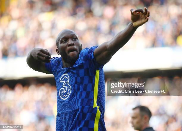 Romelu Lukaku of Chelsea celebrates after scoring their side's first goal during the Premier League match between Chelsea and Aston Villa at Stamford...