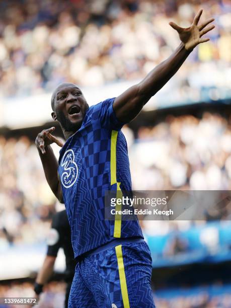 Romelu Lukaku of Chelsea celebrates after scoring their side's first goal during the Premier League match between Chelsea and Aston Villa at Stamford...
