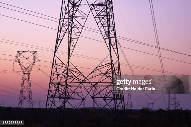 transmission tower - 電源纜 個照片及圖片檔