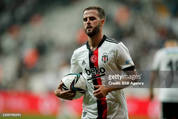 10,524 Miralem Pjanic Photos and Premium High Res Pictures - Getty Images