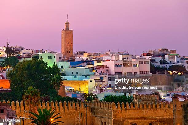 morocco, rabat, kasbah of the udayas at dusk - marruecos fotografías e imágenes de stock