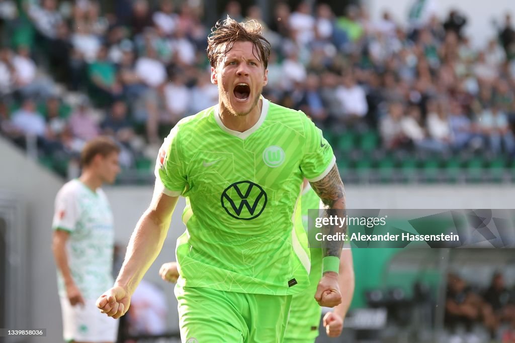 SpVgg Greuther Fürth v VfL Wolfsburg - Bundesliga