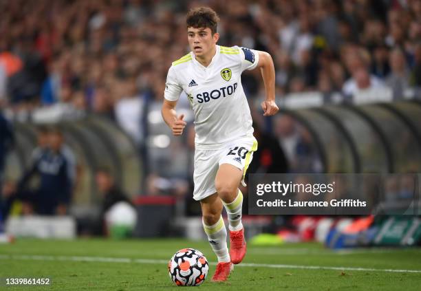 5 056点のサッカー選手 ダニエル ジェームズのストックフォト Getty Images 5 056点のサッカー選手 ダニエル ジェームズのストックフォト Getty Images