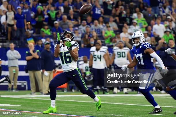 Seattle Seahawks wide receiver Tyler Lockett makes a 69 yard touchdown reception against the Indianapolis Colts during the second quarter at Lucas...