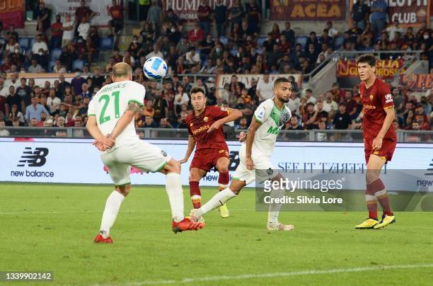 Stephan El Shaarawy of AS Roma scores goal 2-1 during the Serie A match between AS Roma and US Sassuolo at Stadio Olimpico on September 12, 2021 in...