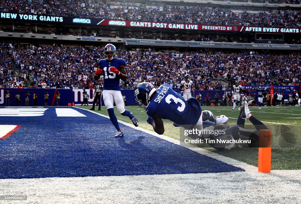 Denver Broncos v New York Giants