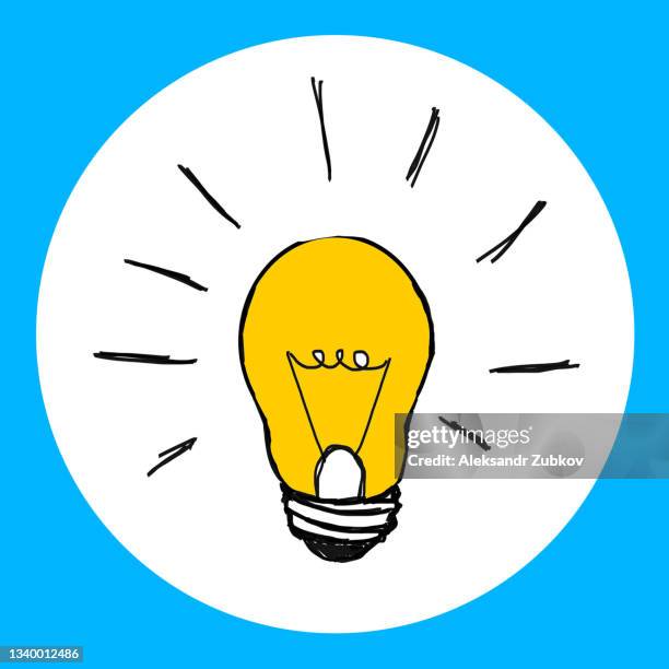 a glowing, working edison and incandescent light bulb, painted on a bright paper background. the concept of inspiration, the arrival of creative ideas, solving problems and tasks, a business concept. - ampoule dessin photos et images de collection