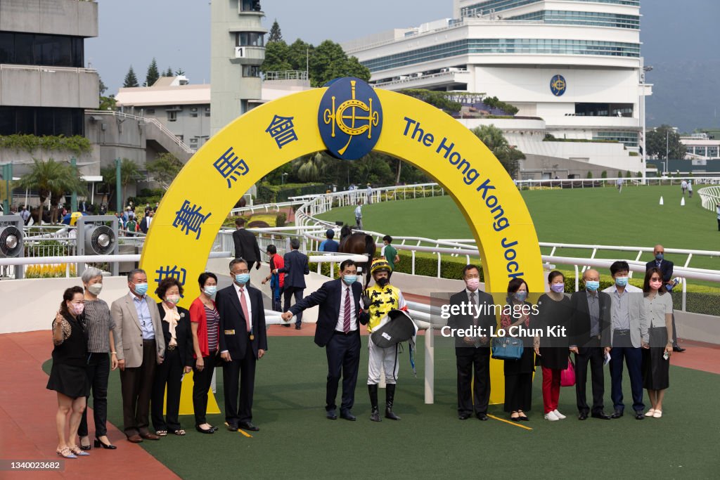 Horse Racing in Hong Kong - Sha Tin Racecourse
