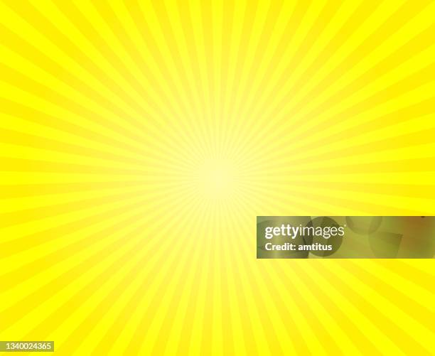 leuchtend gelb starburst - heiligenschein stock-grafiken, -clipart, -cartoons und -symbole