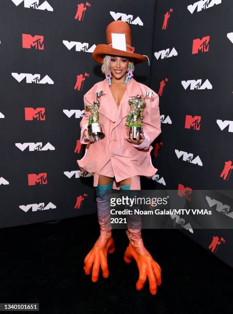 Doja Cat, winner of Best Collaboration and Best Art Direction, poses during the 2021 MTV Video Music Awards at Barclays Center on September 12, 2021...