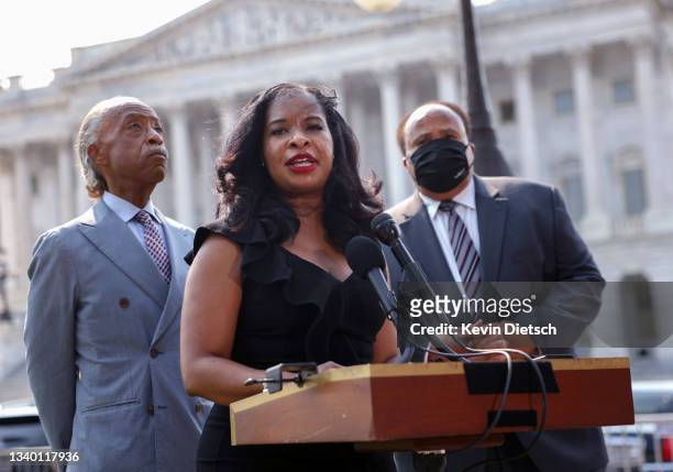 Cilvil rights leader Andrea Waters King speaks alongside Rev. Al Sharpton and Andrea Waters King at a press conference on voting rights outside of...