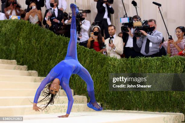 Gymnast Nia Dennis attends The 2021 Met Gala Celebrating In America: A Lexicon Of Fashion at Metropolitan Museum of Art on September 13, 2021 in New...