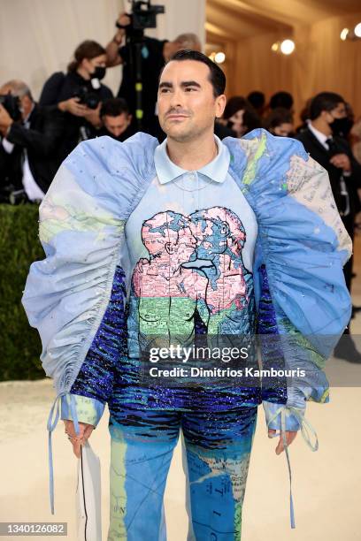 Dan Levy attends The 2021 Met Gala Celebrating In America: A Lexicon Of Fashion at Metropolitan Museum of Art on September 13, 2021 in New York City.