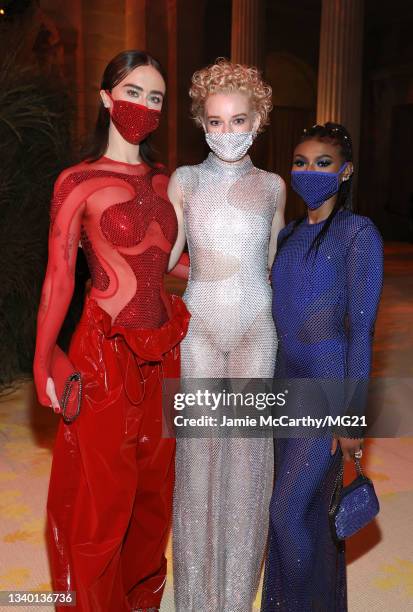 Ella Emhoff, Julia Garner and Nia Dennis attend the The 2021 Met Gala Celebrating In America: A Lexicon Of Fashion at Metropolitan Museum of Art on...