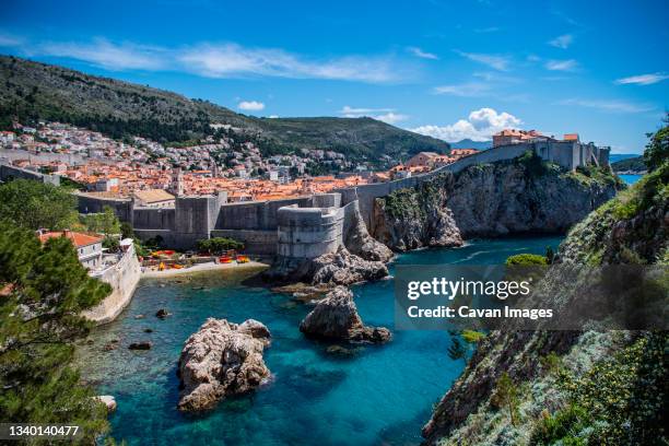 scenic view of the old town of dubrovnik - dubrovnik stockfoto's en -beelden