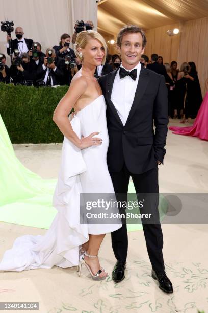 Claire Danes and Hugh Dancy attend The 2021 Met Gala Celebrating In America: A Lexicon Of Fashion at Metropolitan Museum of Art on September 13, 2021...