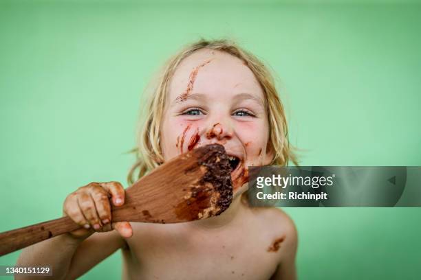 happy in chocolate - happy dirty child stockfoto's en -beelden