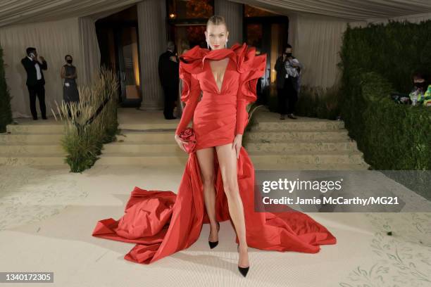 Karlie Kloss Photos and Premium High Res Pictures - Getty Images