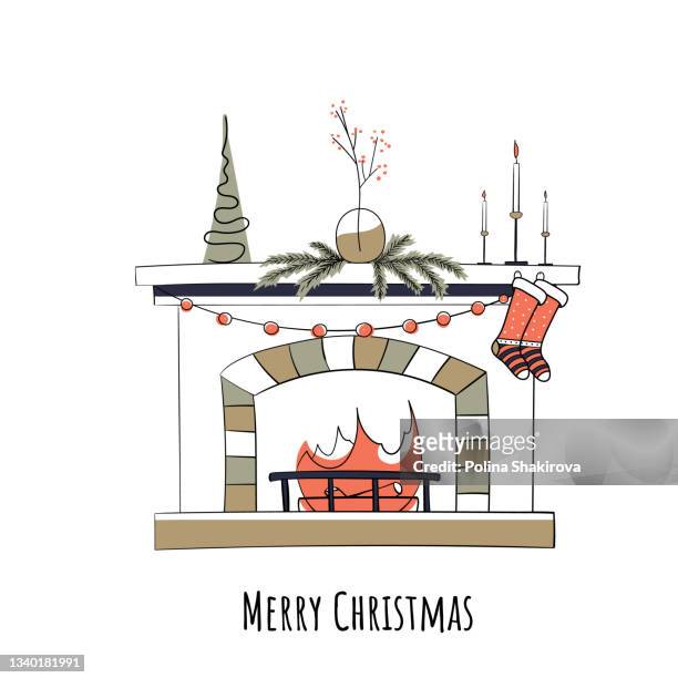 illustrations, cliparts, dessins animés et icônes de cheminée сhristmas avec arbre de noël, cadeau, bougies, chaussettes et rowan. - chaussette noel cheminée