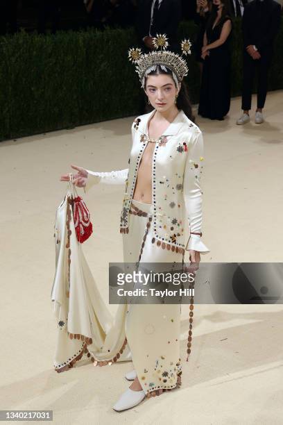Lorde attends the 2021 Met Gala benefit "In America: A Lexicon of Fashion" at Metropolitan Museum of Art on September 13, 2021 in New York City.