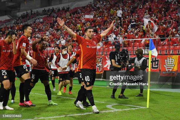 Jakub Swierczok of Nagoya Grampus celebrates the third goal during the AFC Champions League round of 16 match between Nagoya Grampus and Daegu FC at...
