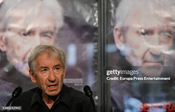 Actor Jose Sacristan speaks at a press conference during the presentation of the play 'Señora de rojo sobre fondo gris' at the Olympia Theatre, on 14...