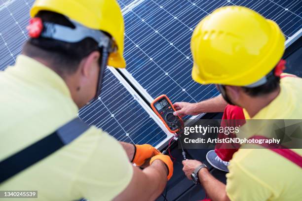Using Multimeter On Solar Panel 2,415 Using Multimeter Stock Photos, High-Res Pictures, and Images ...