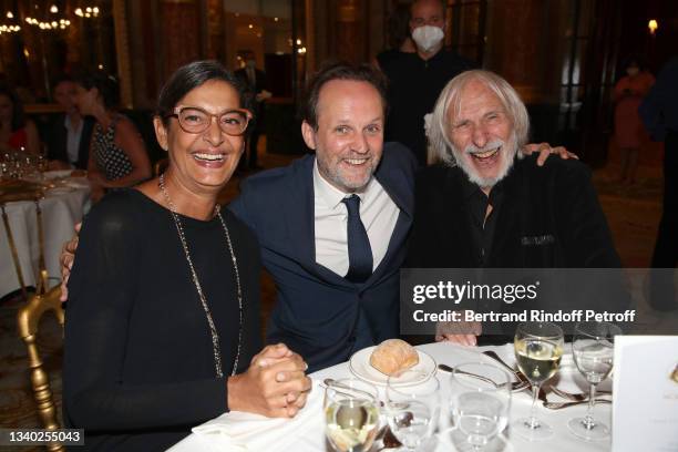 President of the "Molieres" Jean-Marc Dumontet sitting between Moliere of "Seul en Scene" for "Monsieur X", Pierre Richard and his wife Ceyla Lacerda...