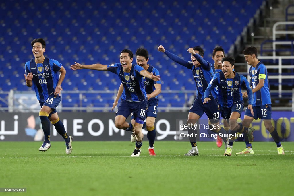 Ulsan Hyundai v Kawasaki Frontale - AFC Champions League Round of 16