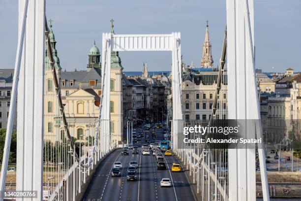 elisabeth bridge and budapest skyline, hungary - budapest skyline stock pictures, royalty-free photos & images