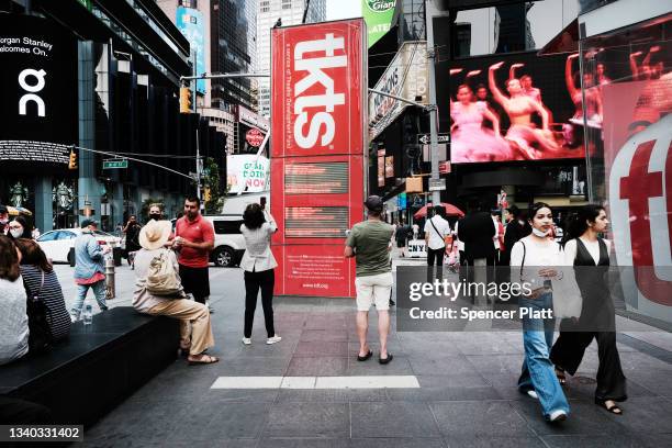 Tkts 206 Tkts Booth New York Stock Photos, High-Res Pictures, and Images ...