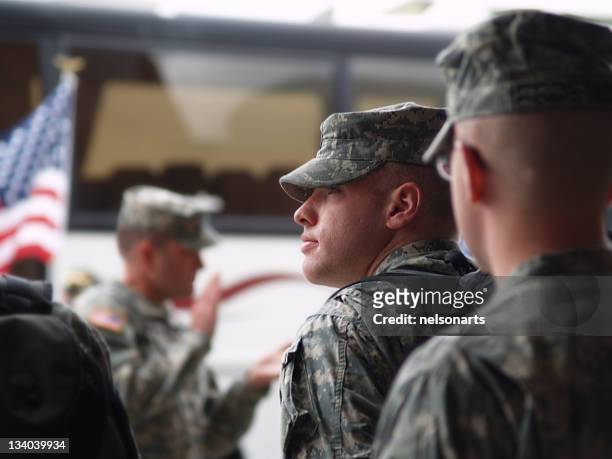 soldier's deployment - national guard stock pictures, royalty-free photos & images