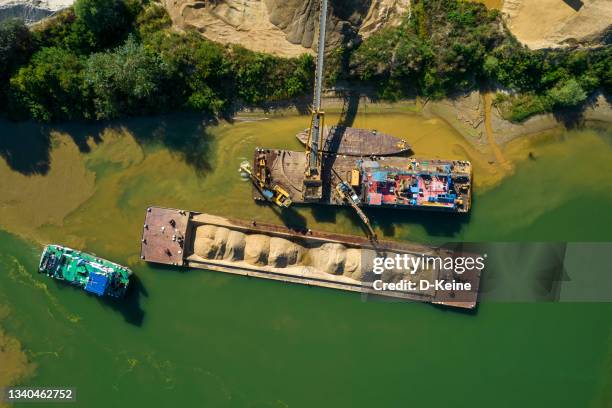 quarry - barge stock pictures, royalty-free photos & images