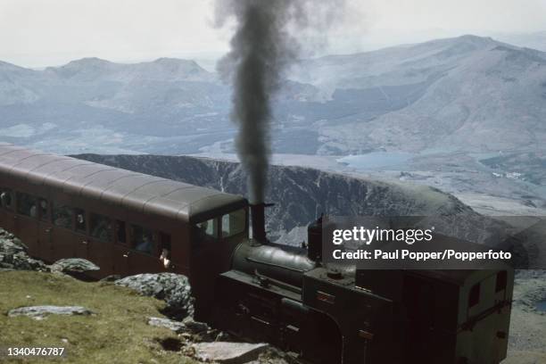 Snowdon Engine Mount Snowdon Train Photos and Premium High Res Pictures - Getty Images