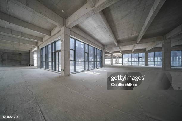 empty unfinished concrete building interior - baustelle beton stock-fotos und bilder