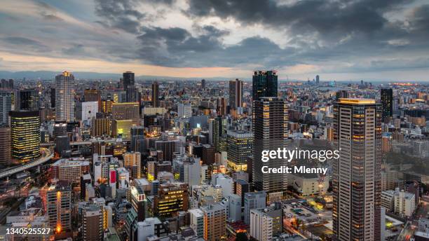 osaka japan cityscape panorama dramatic twilight at sunset - osaka city 個照片及圖片檔