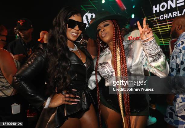 Ashanti and Lil' Mo perform during VERZUZ: Fat Joe Vs Ja Rule at The Hulu Theater at Madison Square Garden on September 14, 2021 in New York City.