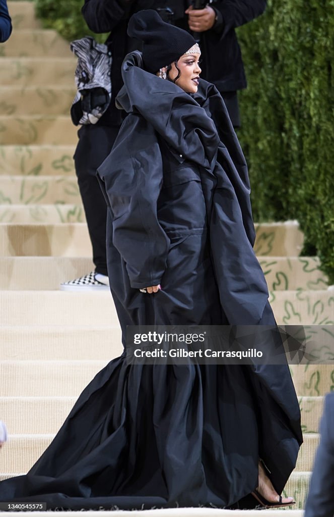 The 2021 Met Gala Celebrating In America: A Lexicon Of Fashion - Street Sightings