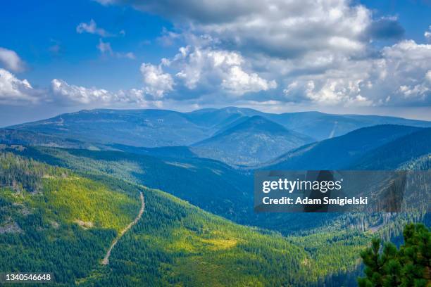 panorama-berglandschaft (hdri) - riesengebirge stock-fotos und bilder