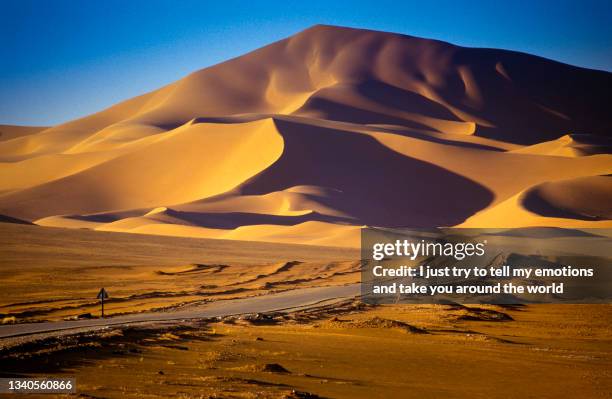 algeria, tassili n'ajjer national park - africa - algeria stockfoto's en -beelden