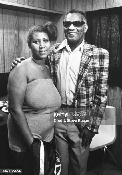 Portrait of American R&B and Pop singers Aretha Franklin and Ray Charles backstage at ChicagoFest, Chicago, Illinois, August 1980.
