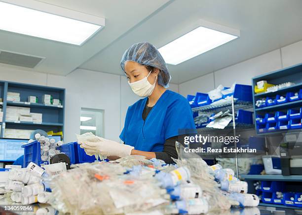 Multiple Drips Multiple Iv Bags Photos et images de collection - Getty Images