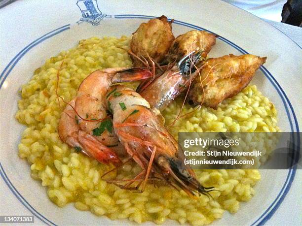 risotto with prawns - nieuwendijk stock pictures, royalty-free photos & images