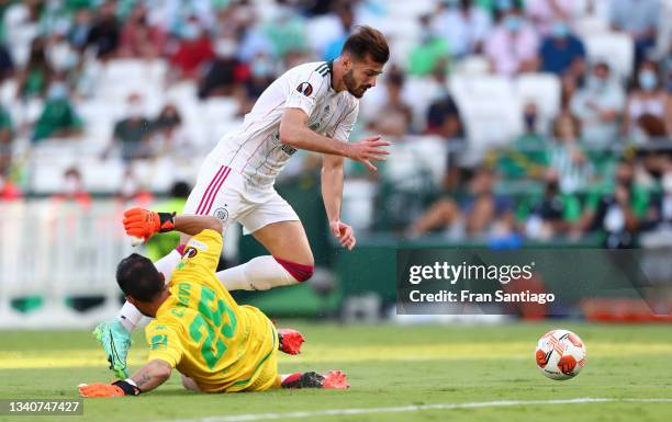 Albian Ajeti of Celtic is fouled by Claudio Bravo of Real Betis leading to a penalty being awarded during the UEFA Europa League group G match...