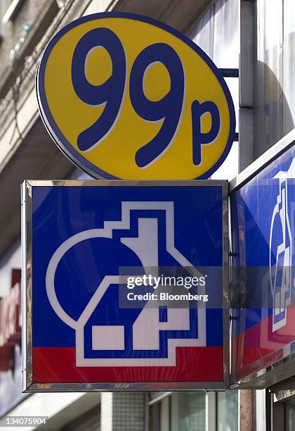 38 99p Stores Photos & High Res Pictures - Getty Images