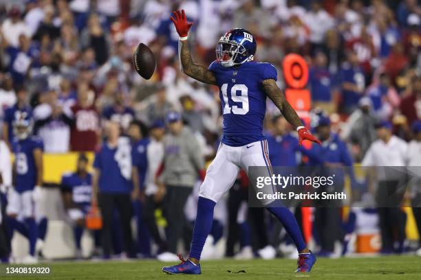 Kenny Golladay of the New York Giants celebrates a first down during the first quarter against the Washington Football Team at FedExField on...