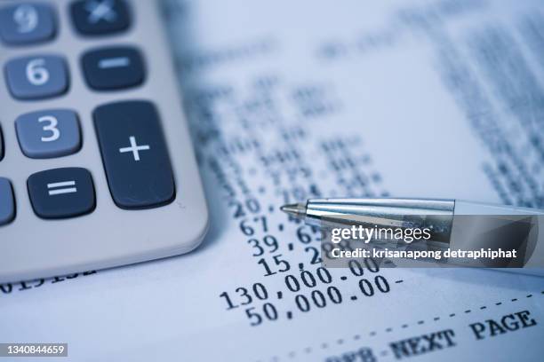accounting,account - impuesto fotografías e imágenes de stock