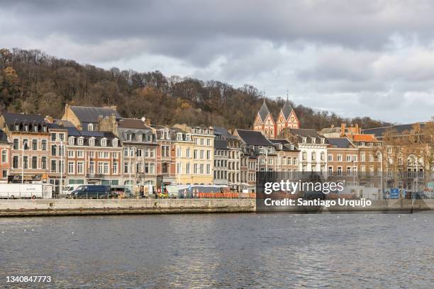 liege skyline by the meuse river - liege imagens e fotografias de stock