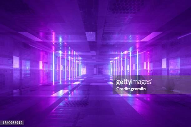 leerer futuristisch beleuchteter flur - neonfarben stock-fotos und bilder
